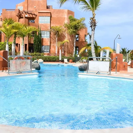 بيت للعطل Alzaro 02 Deluxe Sea View 2b