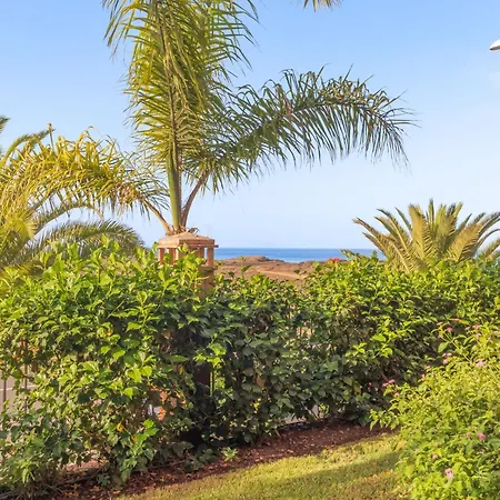 Alzaro 02 Deluxe Sea View 2b Holiday home